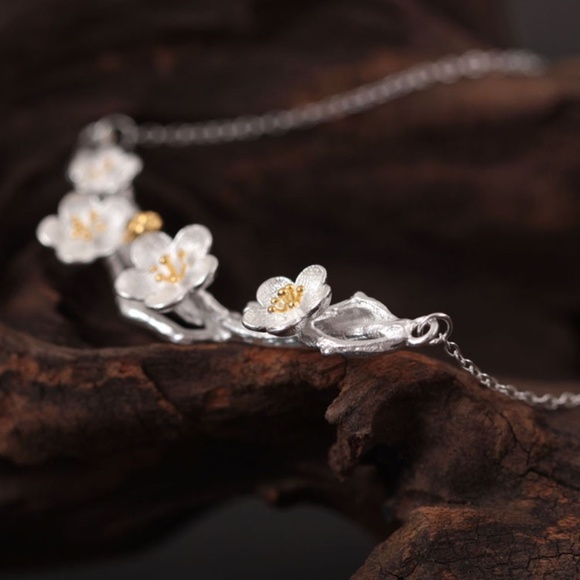 Jewelry - 925 Sterling Silver Classy Plum Blossom Necklace